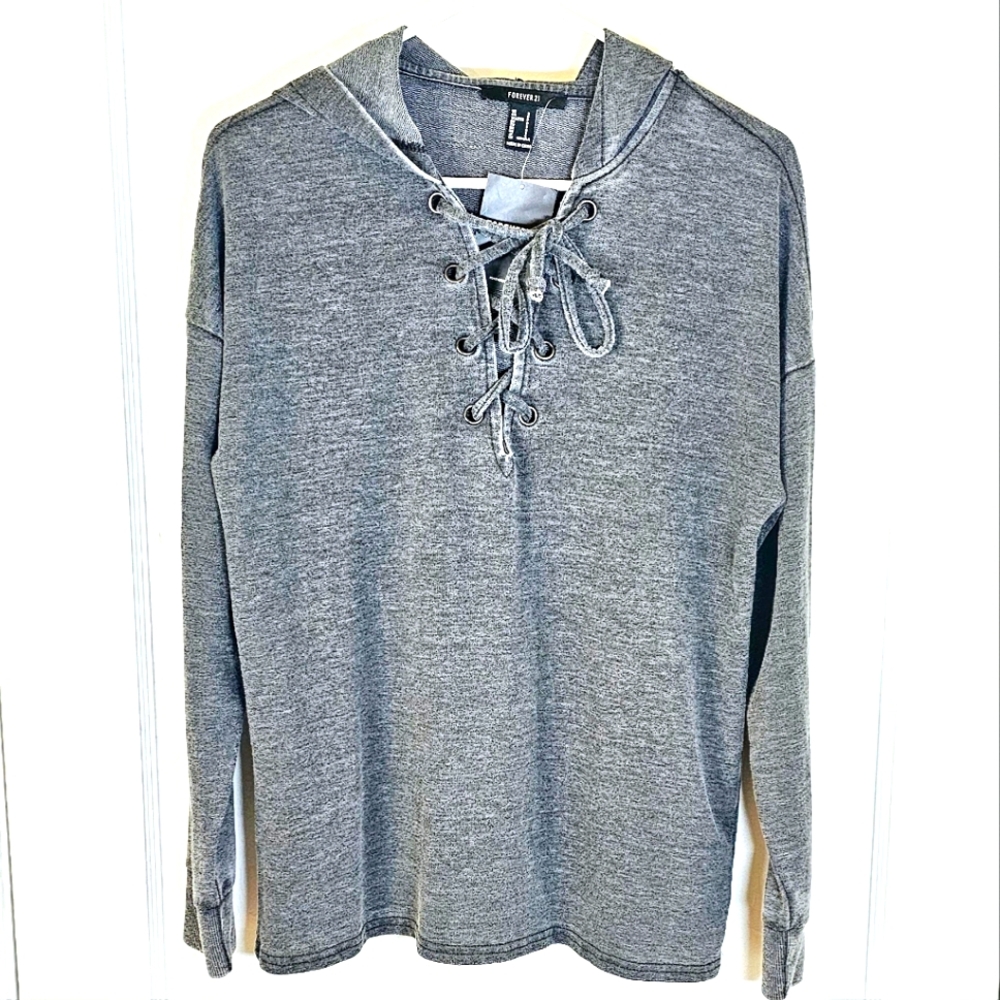 NWT✨️ Lace-Up Hoodie